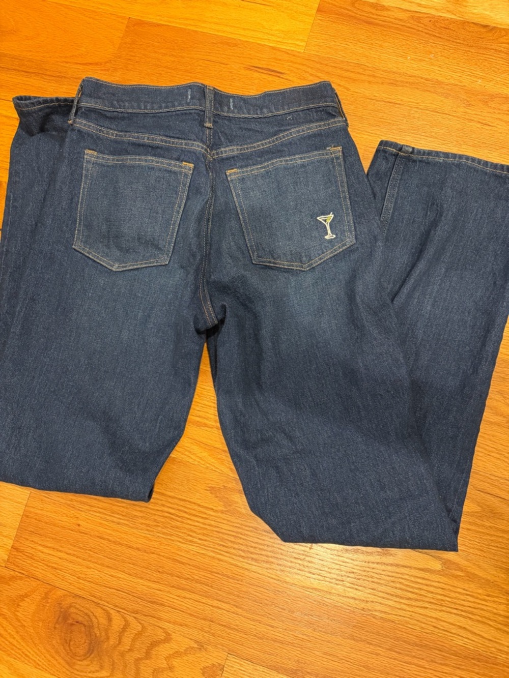 Abercrombie & Fitch
HIGH RISE
90's RELAXED